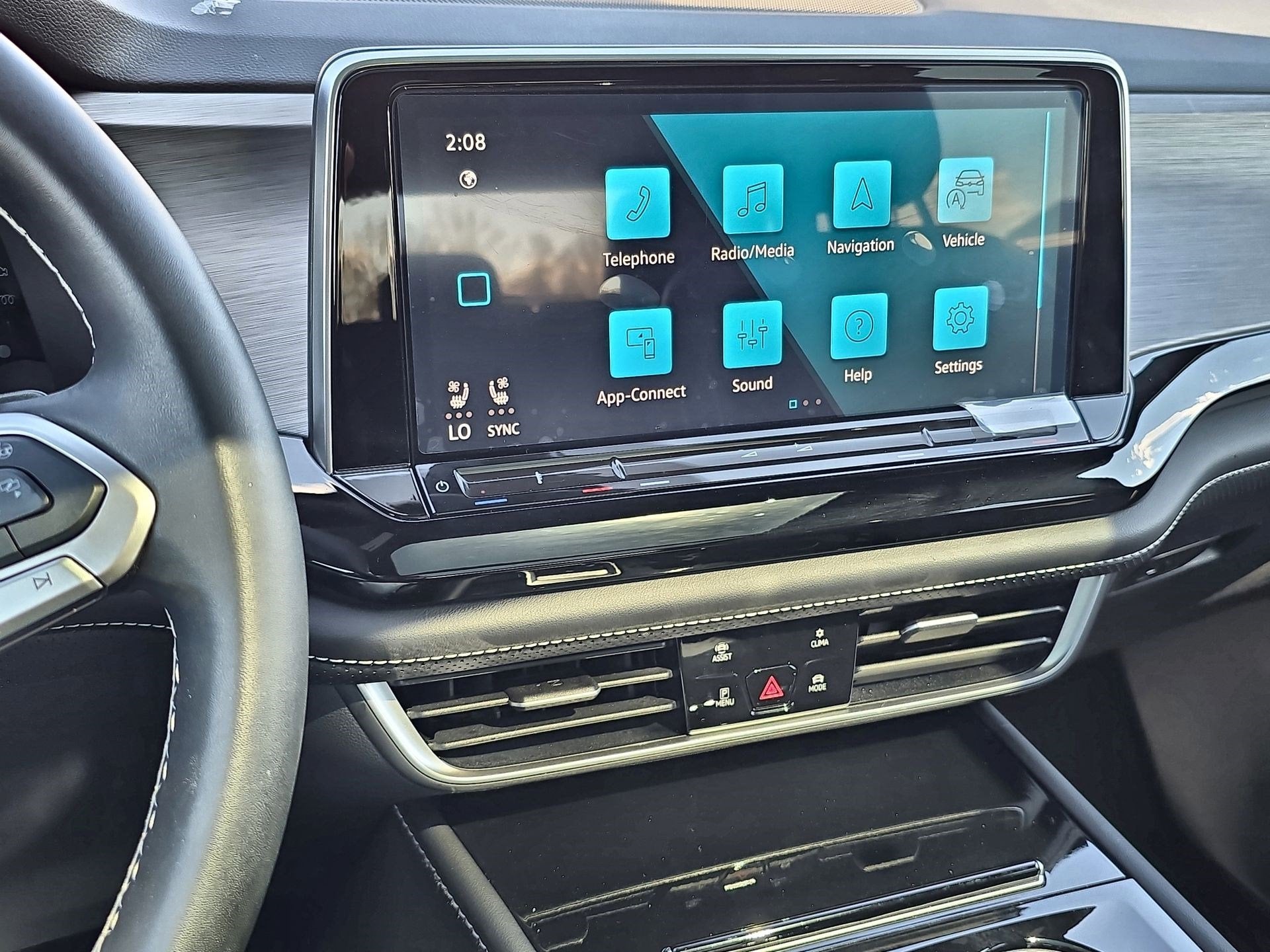 2024 Volkswagen Atlas Cross Sport 2.0T SE w/Technology