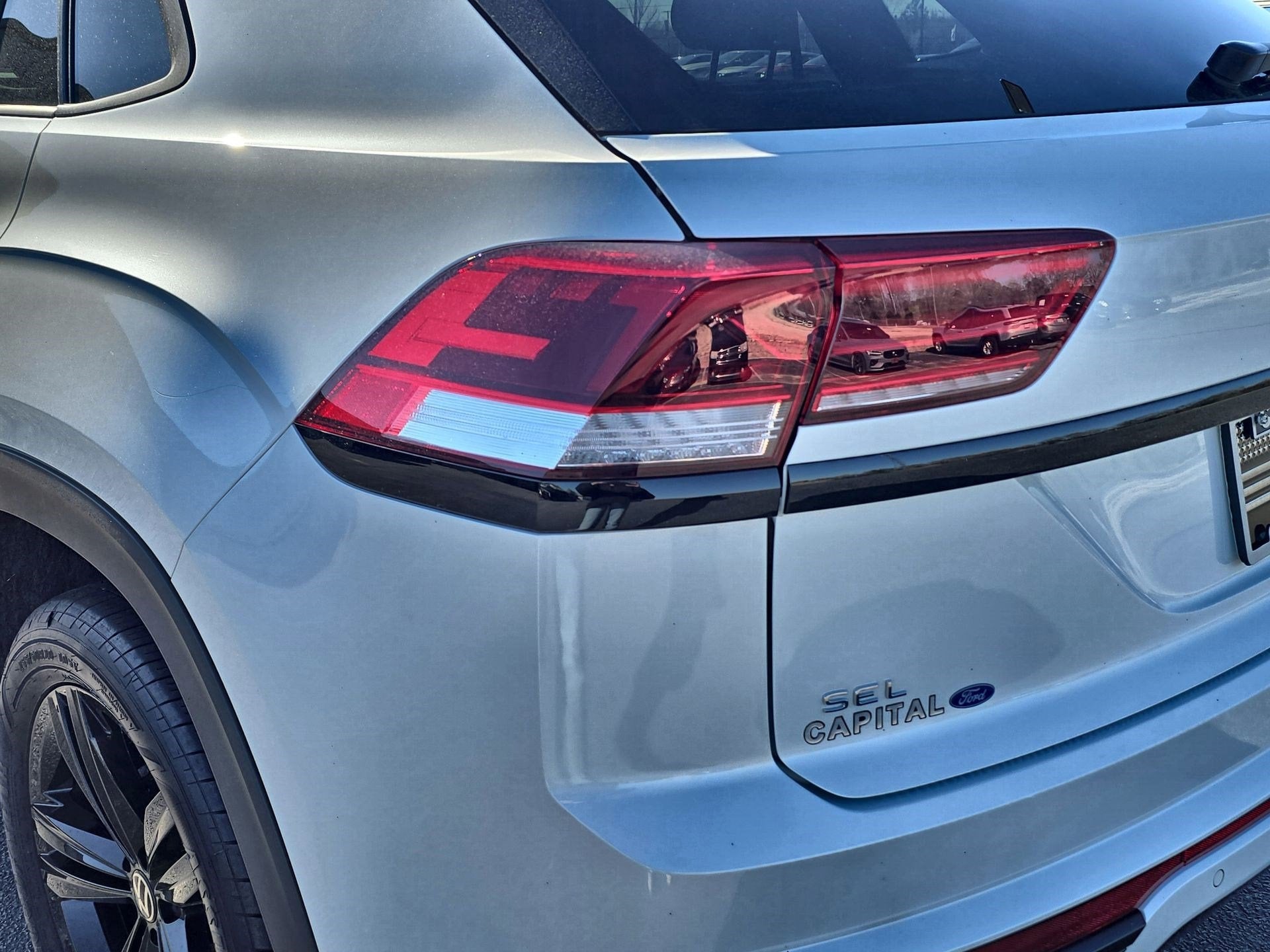 2023 Volkswagen Atlas Cross Sport 2.0T SEL R-Line Black