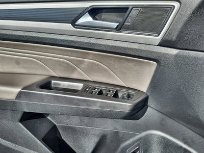 2023 Volkswagen Atlas Cross Sport 2.0T SEL R-Line Black