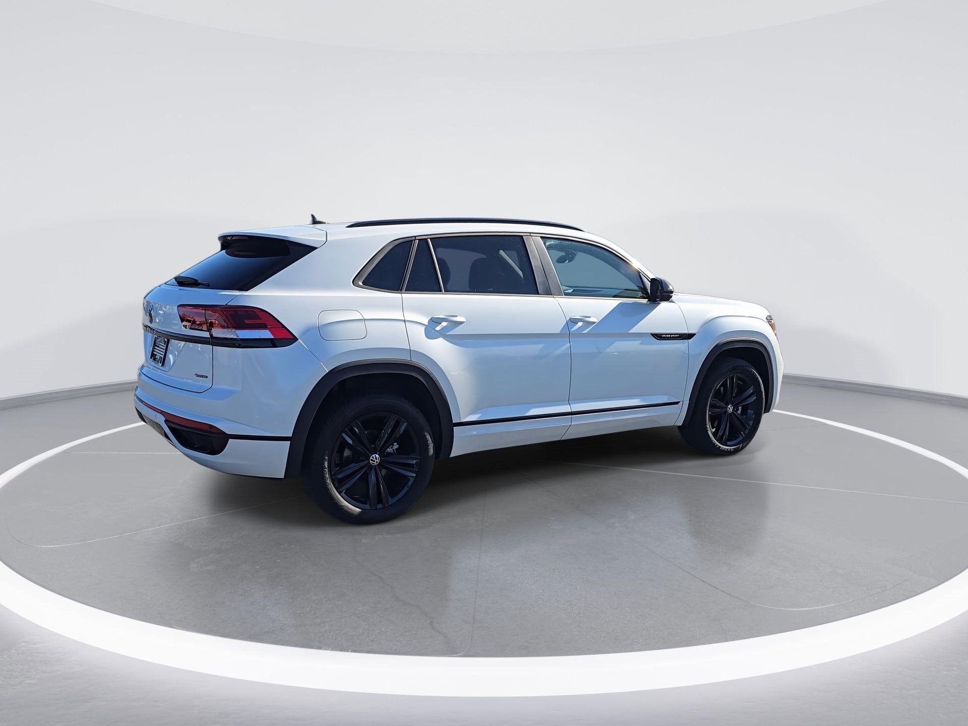 2023 Volkswagen Atlas Cross Sport 2.0T SEL R-Line Black