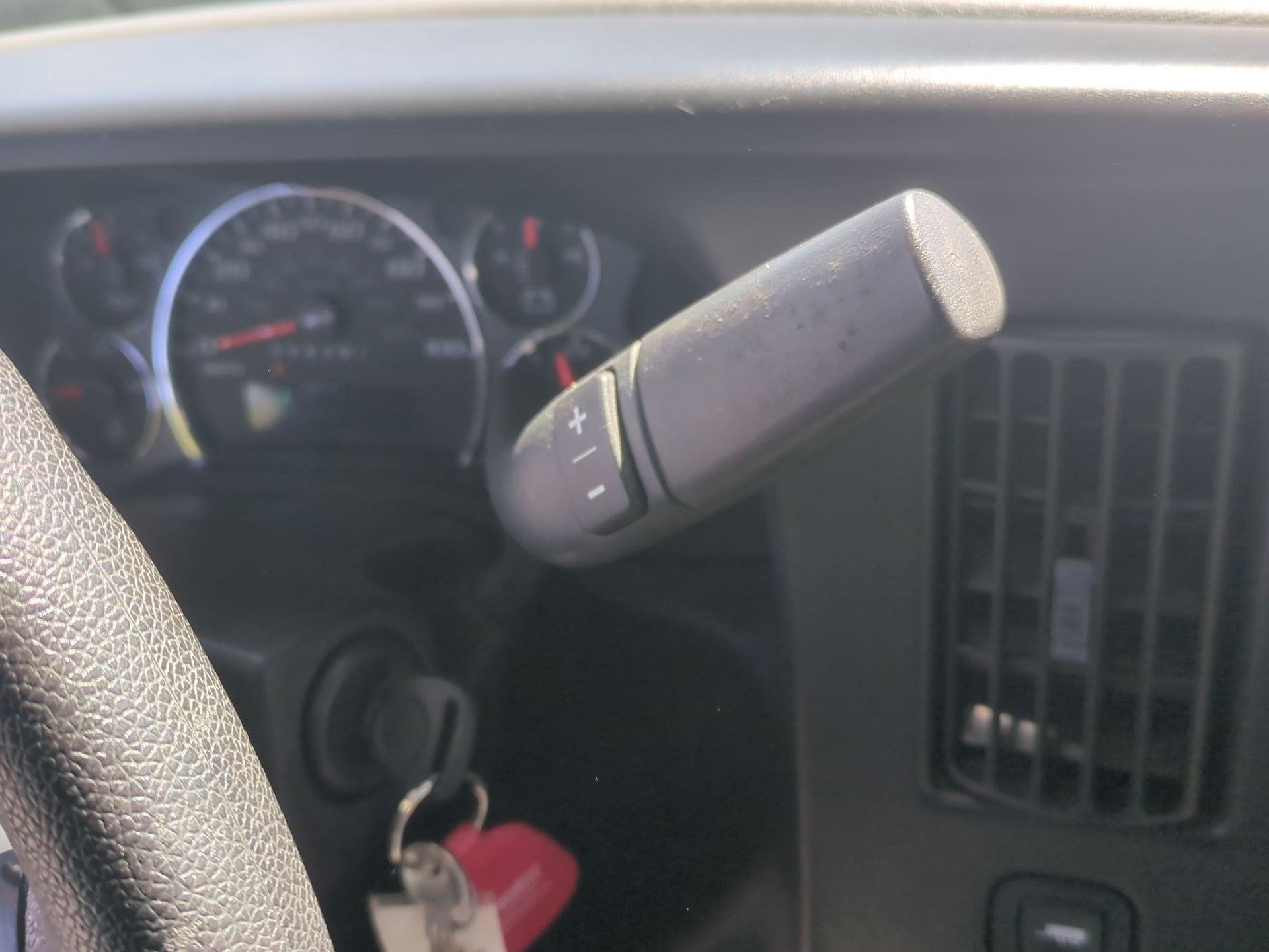 2011 Chevrolet Express Commercial Cutaway Work Van