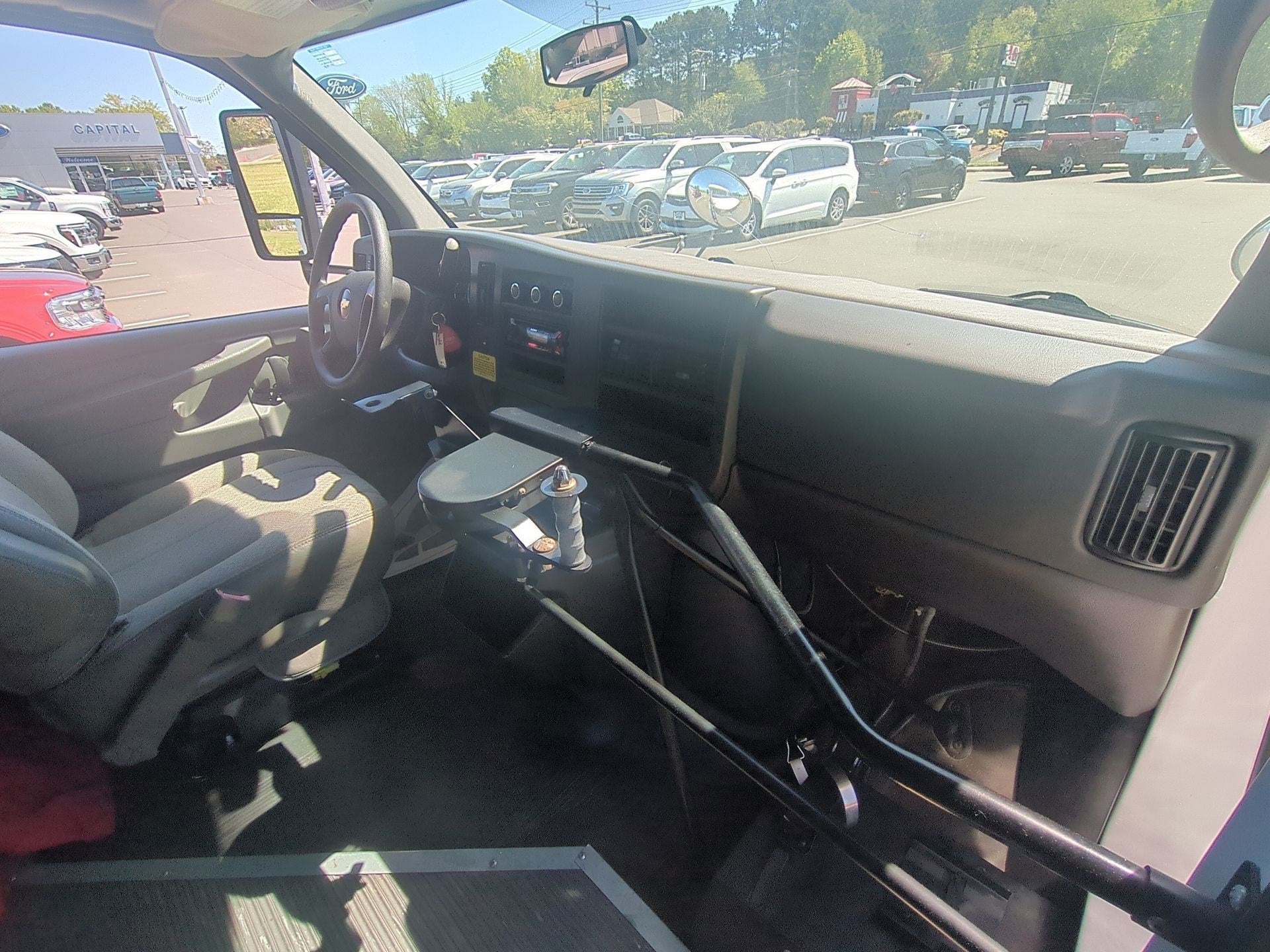 2011 Chevrolet Express Commercial Cutaway Work Van