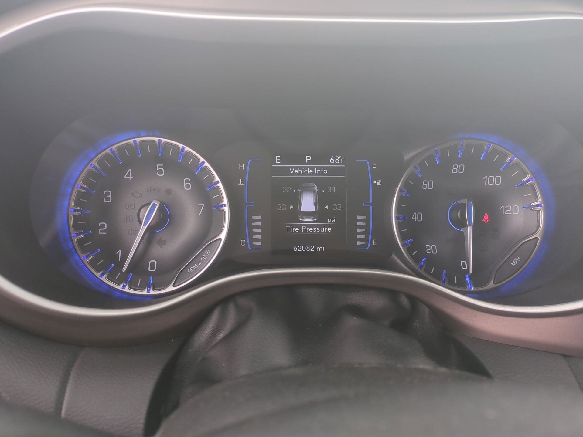 2023 Chrysler Voyager LX