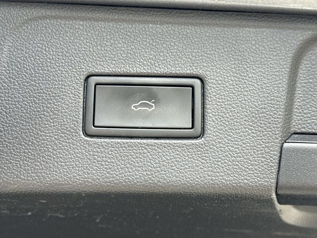 2022 Volkswagen Atlas 3.6L V6 SEL Premium R-Line
