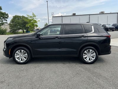 2025 Mitsubishi Outlander ES