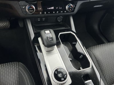 2025 Mitsubishi Outlander ES