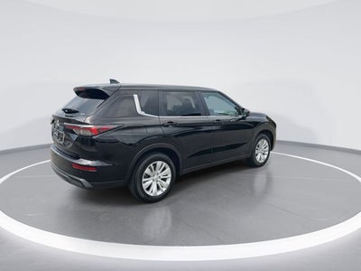2025 Mitsubishi Outlander ES