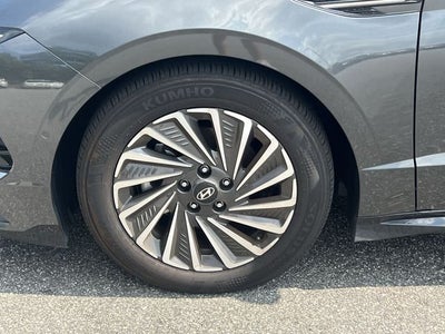 2025 Hyundai Sonata Hybrid Limited