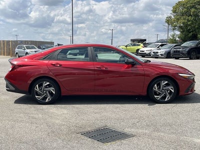 2025 Hyundai Elantra SEL Sport