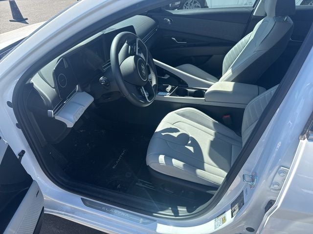 2025 Hyundai Elantra Hybrid Limited