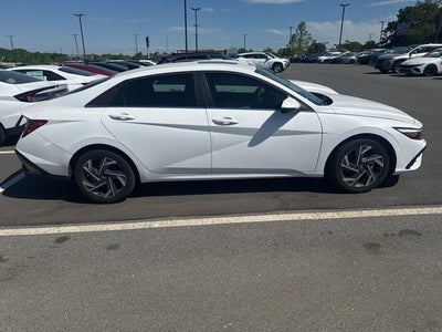 2025 Hyundai Elantra Hybrid Limited