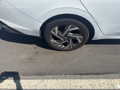 2025 Hyundai Elantra Hybrid Limited