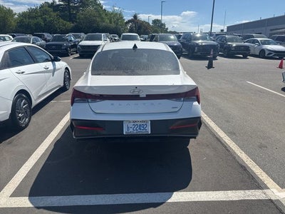 2025 Hyundai Elantra Hybrid Limited