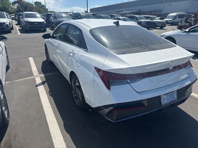 2025 Hyundai Elantra Hybrid Limited