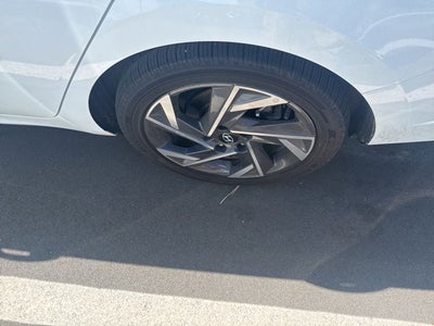 2025 Hyundai Elantra Hybrid Limited