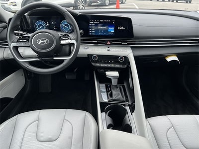 2025 Hyundai Elantra Hybrid Limited