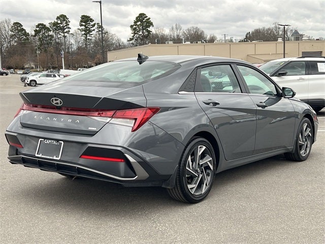 2025 Hyundai Elantra Hybrid Limited