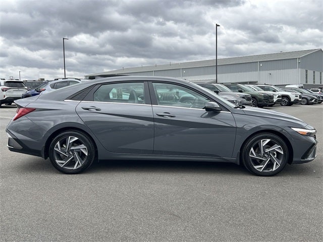 2025 Hyundai Elantra Hybrid Limited