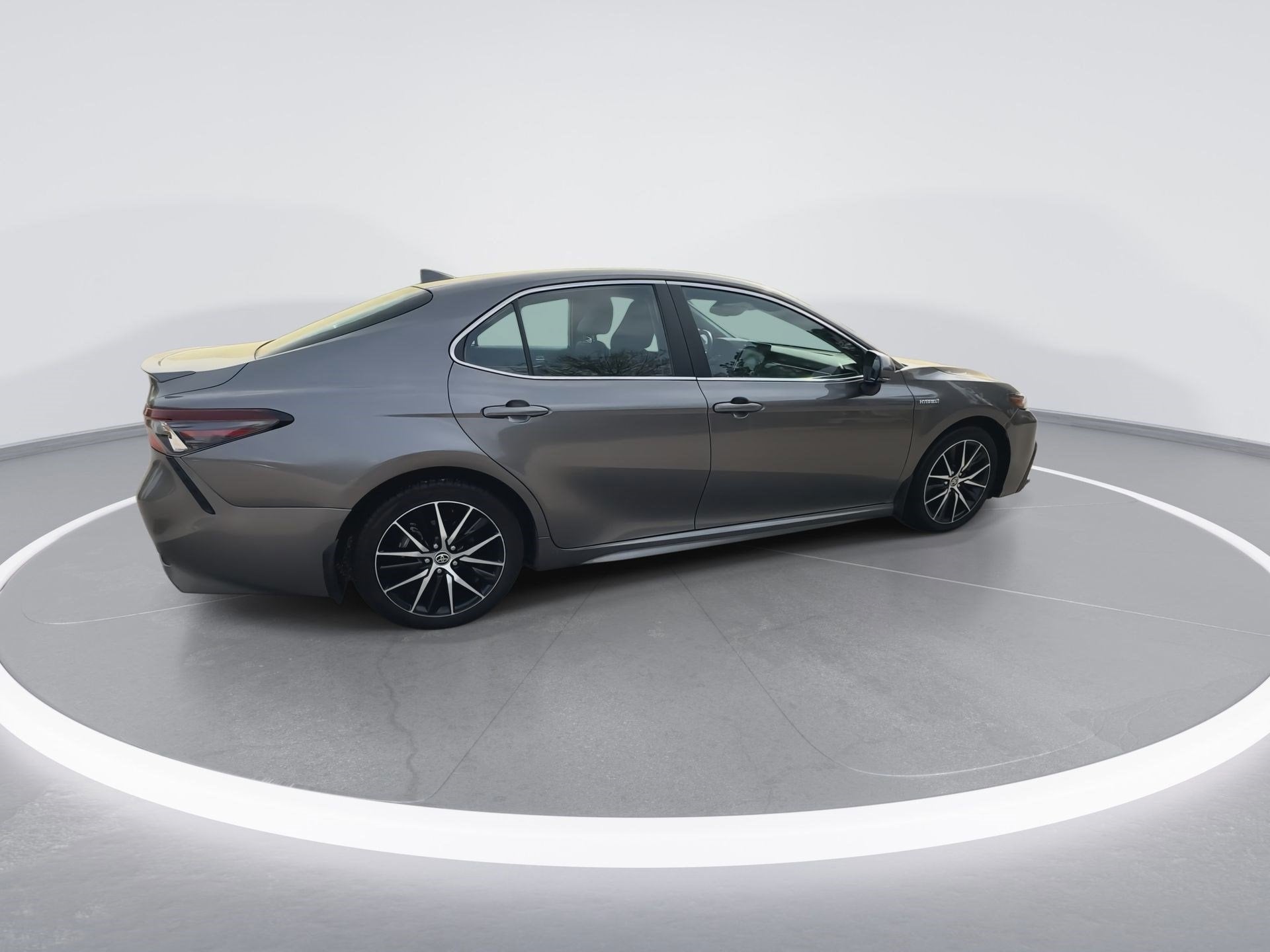 2021 Toyota Camry Hybrid SE