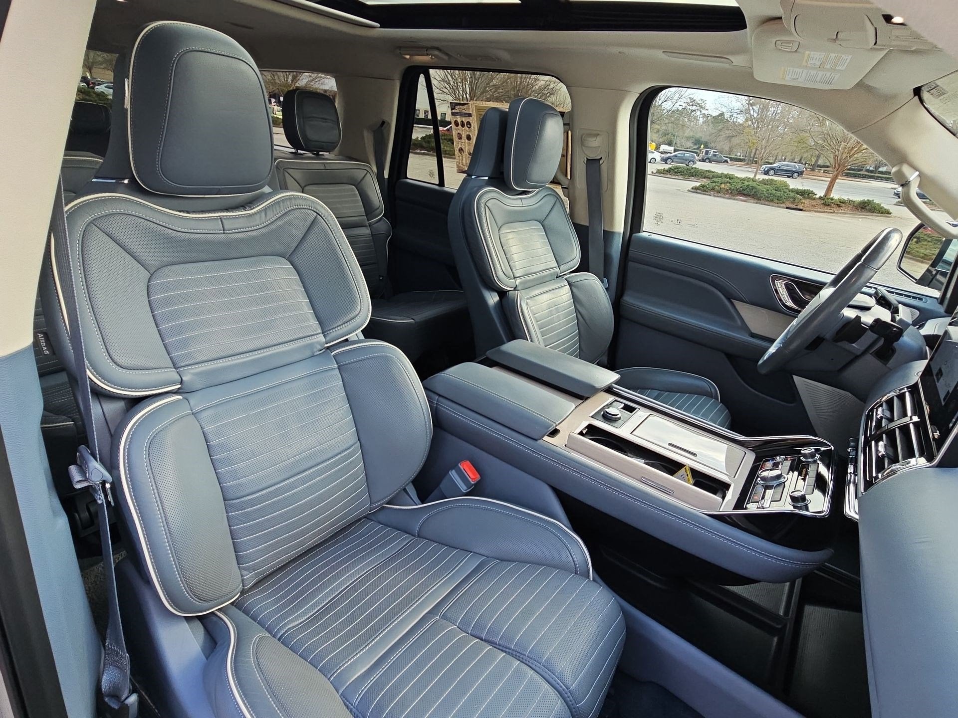 2022 Lincoln Navigator L Black Label