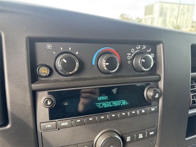 2024 Chevrolet Express Passenger LT