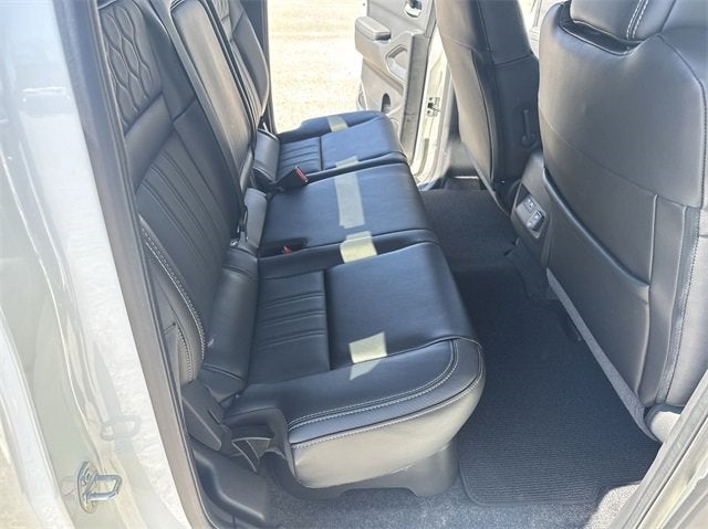 2024 Nissan Frontier SL