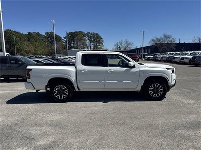 2024 Nissan Frontier SL