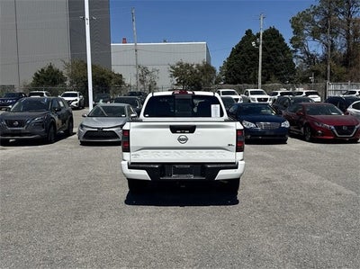 2024 Nissan Frontier SL