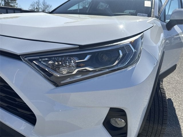 2020 Toyota RAV4 Hybrid XLE