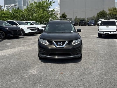 2016 Nissan Rogue SV
