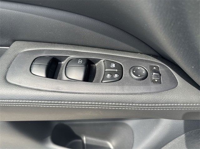 2018 Nissan Pathfinder S