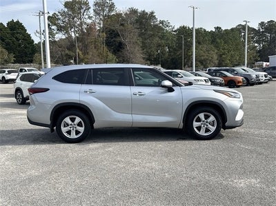 2024 Toyota Highlander LE