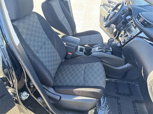 2021 Nissan Rogue Sport SV