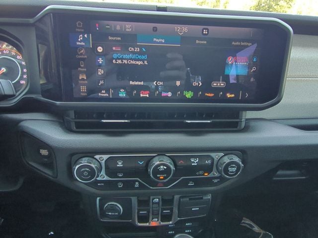 2024 Jeep Gladiator Sport