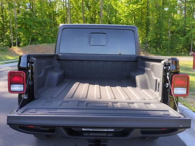 2024 Jeep Gladiator Sport