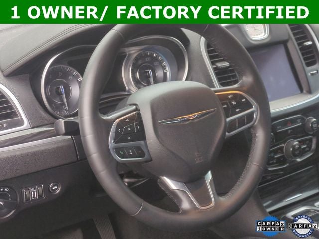 2021 Chrysler 300 Touring