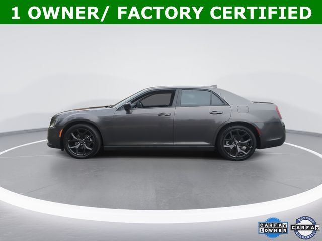 2021 Chrysler 300 Touring