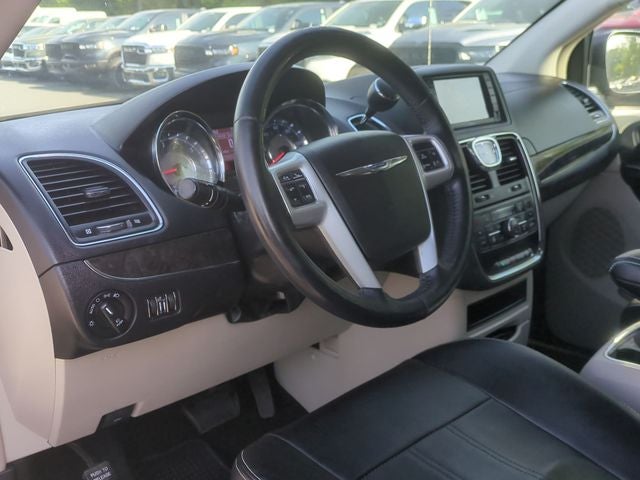 2015 Chrysler Town & Country Touring