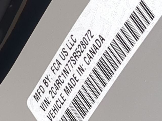 2025 Chrysler Pacifica Hybrid Pinnacle