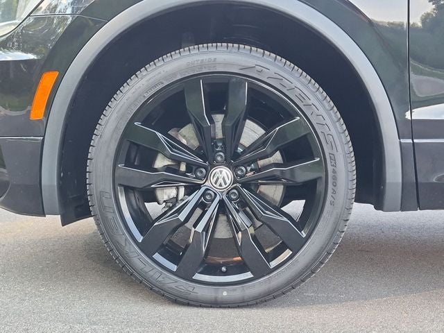2021 Volkswagen Tiguan 2.0T SE R-Line Black