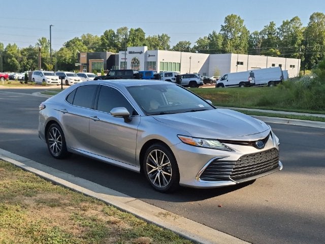 2024 Toyota Camry Hybrid XLE