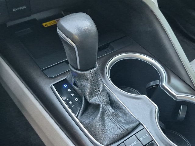 2024 Toyota Camry Hybrid XLE