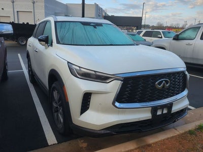 2023 INFINITI QX60 LUXE