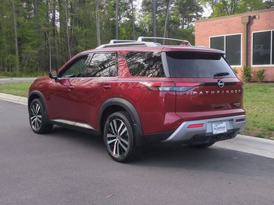 2023 Nissan Pathfinder Platinum