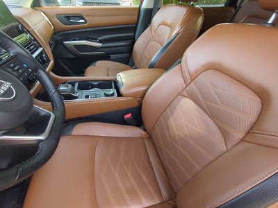 2023 Nissan Pathfinder Platinum