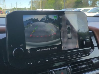 2023 Nissan Pathfinder Platinum