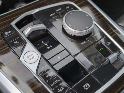 2025 BMW X5 xDrive50e Premium