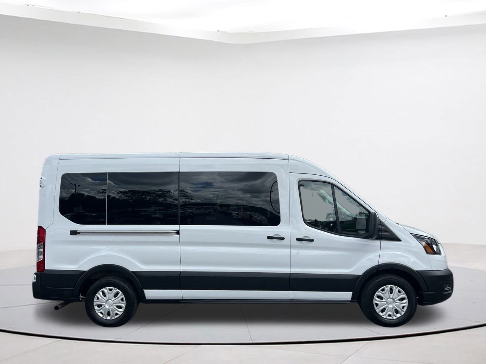 2023 Ford Transit Passenger Wagon XL