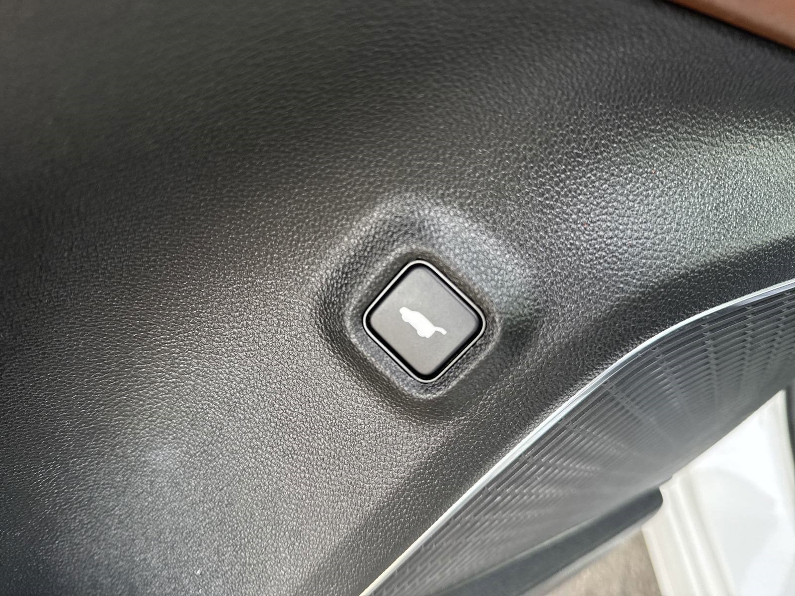 2022 Acura MDX w/Technology Package