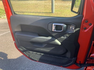 2020 Jeep Wrangler Unlimited Sahara Altitude